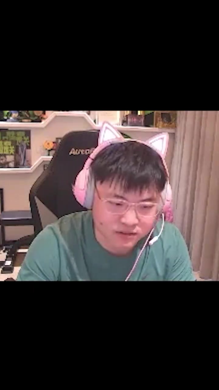 png电子网站看看LCK😀Uzi谈解说比赛：能学习技术 有很多新理解和玩法！